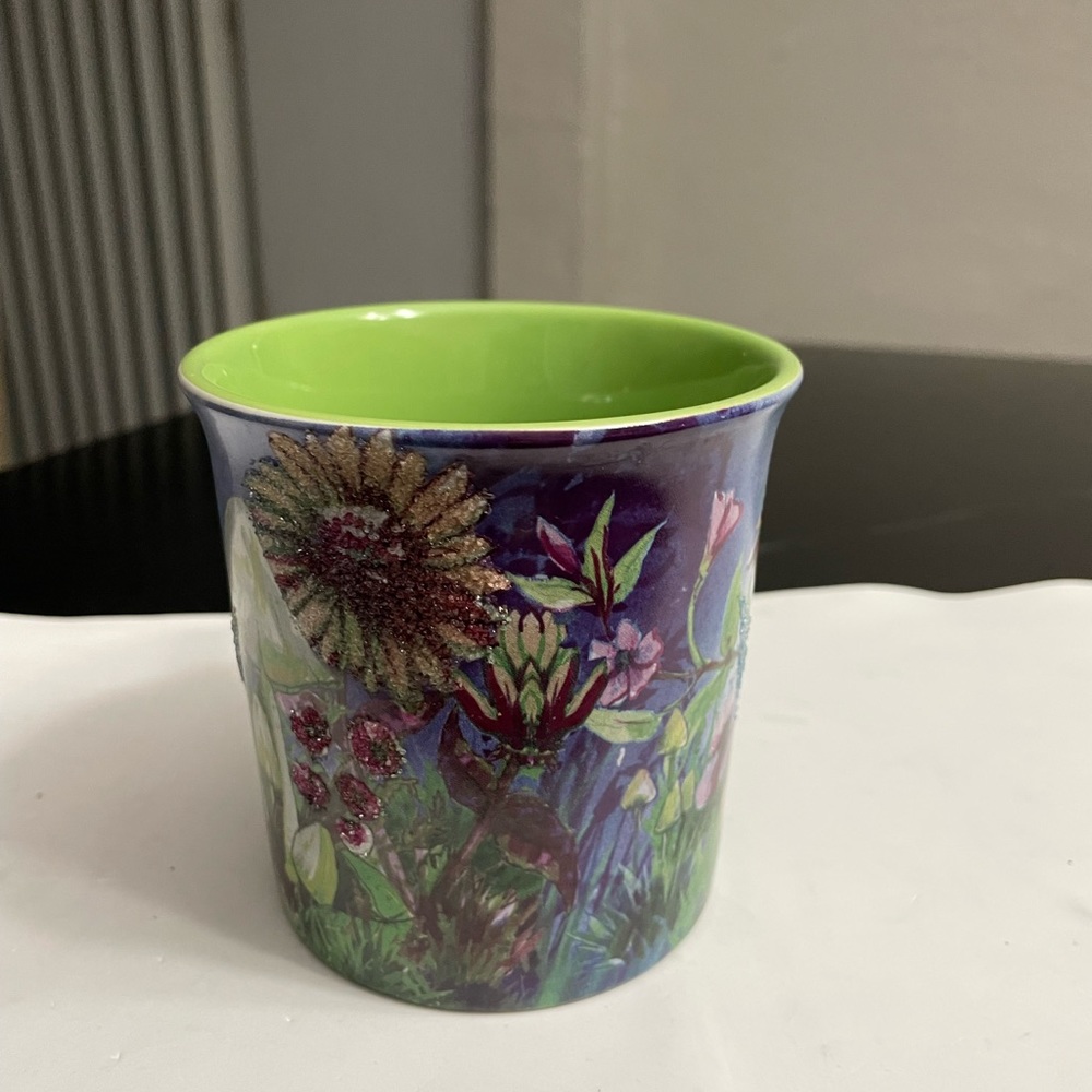 Disney’s Tinker Bell Mug Textured Garden Flowers - Picture 2 of 6